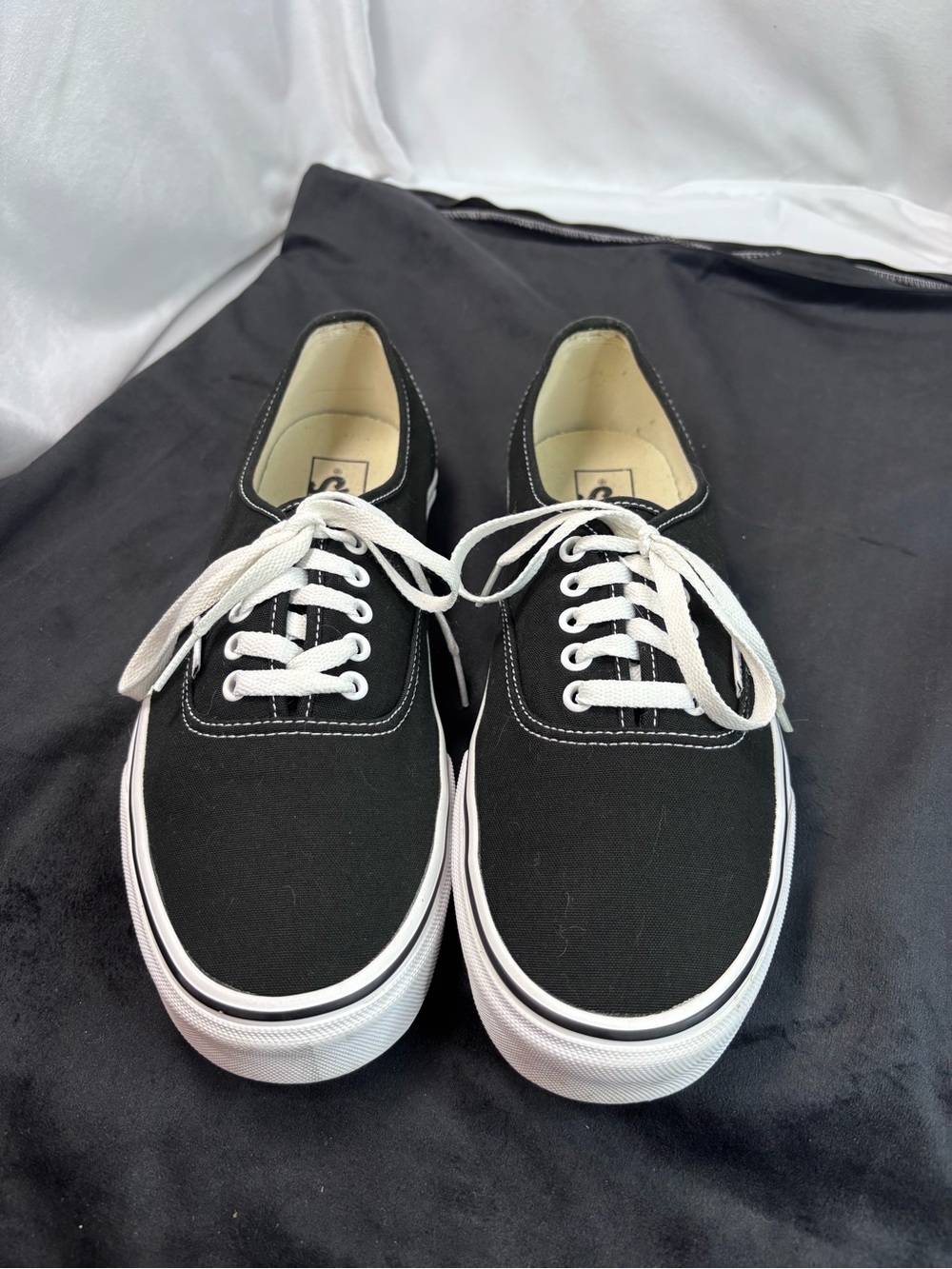 Vans Authentic Black/White Canvas Skate Shoes – Men’s Size 11 / Women’s 12.5 - Picture 3 of 9